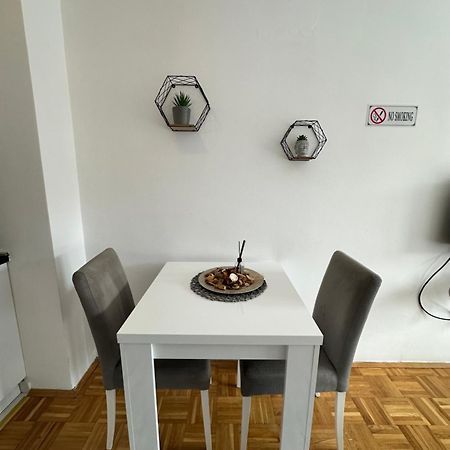 Apartment Guri Priştine Dış mekan fotoğraf